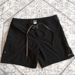 Patagonia black tie shorts women’s 8